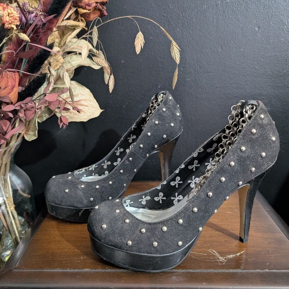 Dollhouse black velvet with metal polka dot chain Halloween - Picture 3 of 10